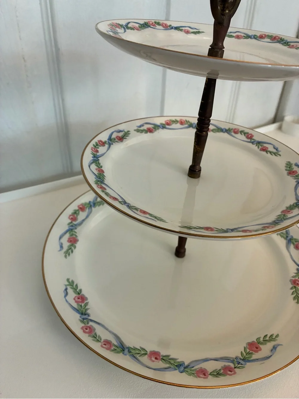 Hall's Superior Quality Kitchenware Wildfire 3 Tier Serving Tray Pastry Stand